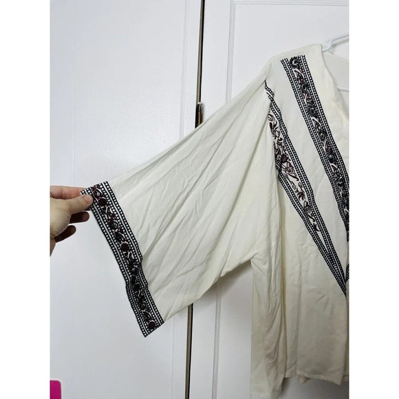 Catherine Malandrino Peasant Blouse M Embroidered Sequin White Boho Cape Sleeves - Picture 2 of 11
